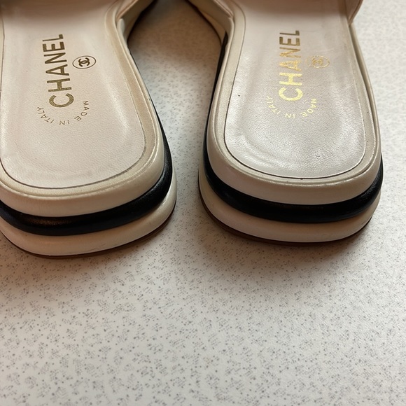 Chanel CC interlocking Slides - Picture 4 of 7